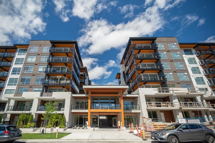 403 108 E 8th Street North Vancouver, BC - 2