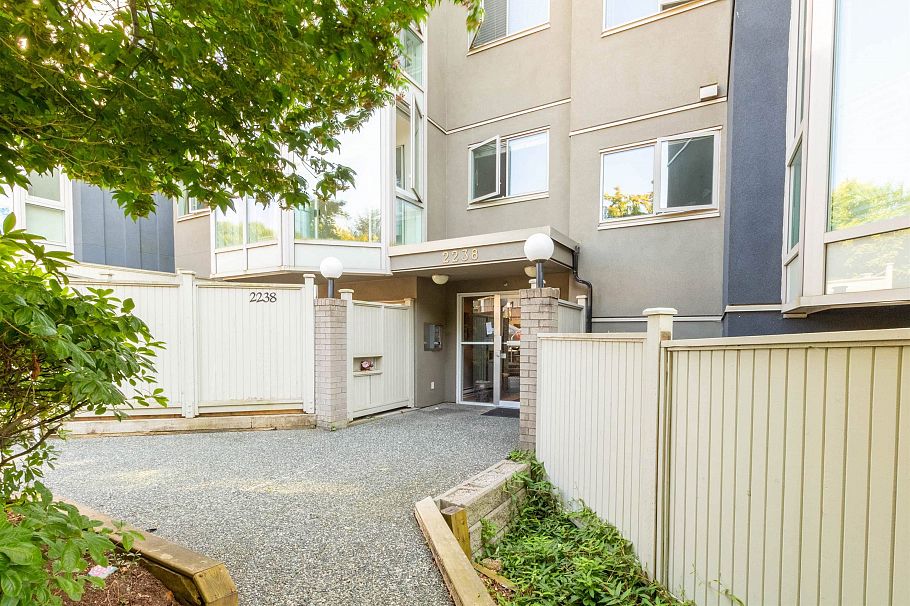 205 2238 Eton Street Vancouver, BC - 2