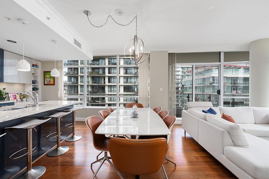 804 162 Victory Ship Way North Vancouver, BC - 4