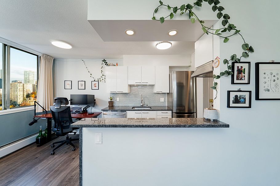 2004 1251 Cardero Street Vancouver, BC - 11