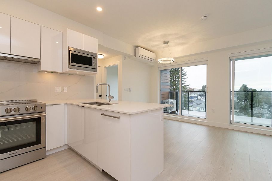 605 5399 JOYCE STREET, Vancouver BC V5R 4H3 Vancouver, BC - 2