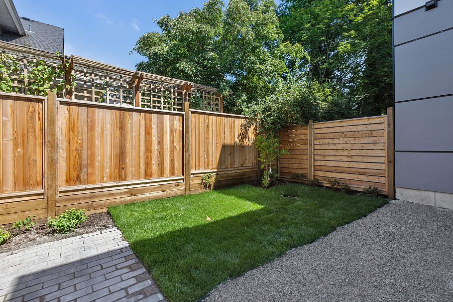 846 St. Denis Avenue North Vancouver, BC - 15