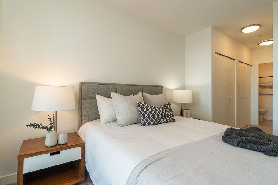 403 108 E 8th Street North Vancouver, BC - 16