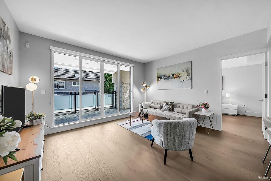 204 2089 W 43rd Avenue Vancouver, BC - 5