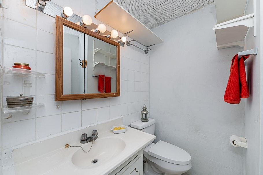 723 Handsworth Road North Vancouver, BC - 28