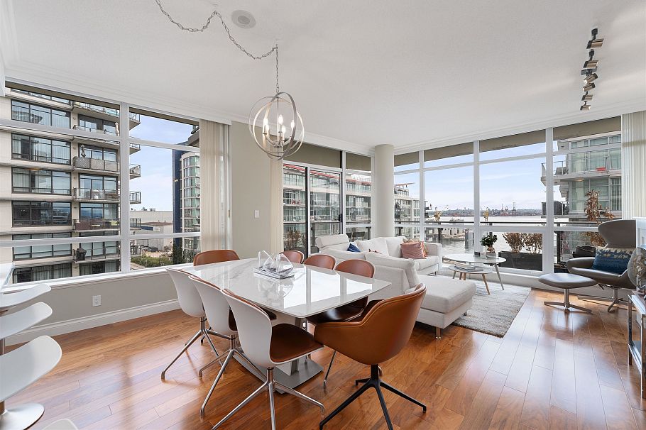 804 162 Victory Ship Way North Vancouver, BC - 3