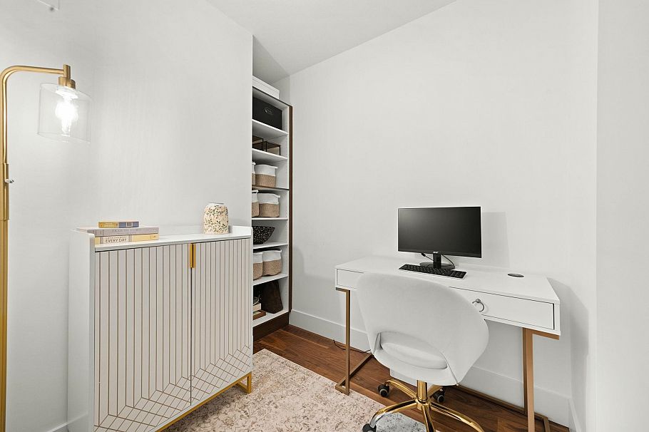 1503 111 E 13th Street North Vancouver, BC - 20