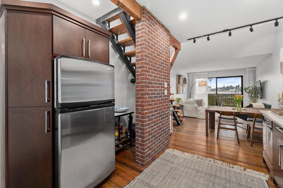 311 251 W 4th Street North Vancouver, BC - 10