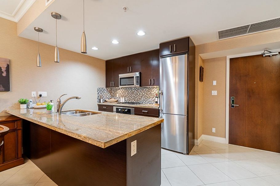 905 172 Victory Ship Way North Vancouver, BC - 6