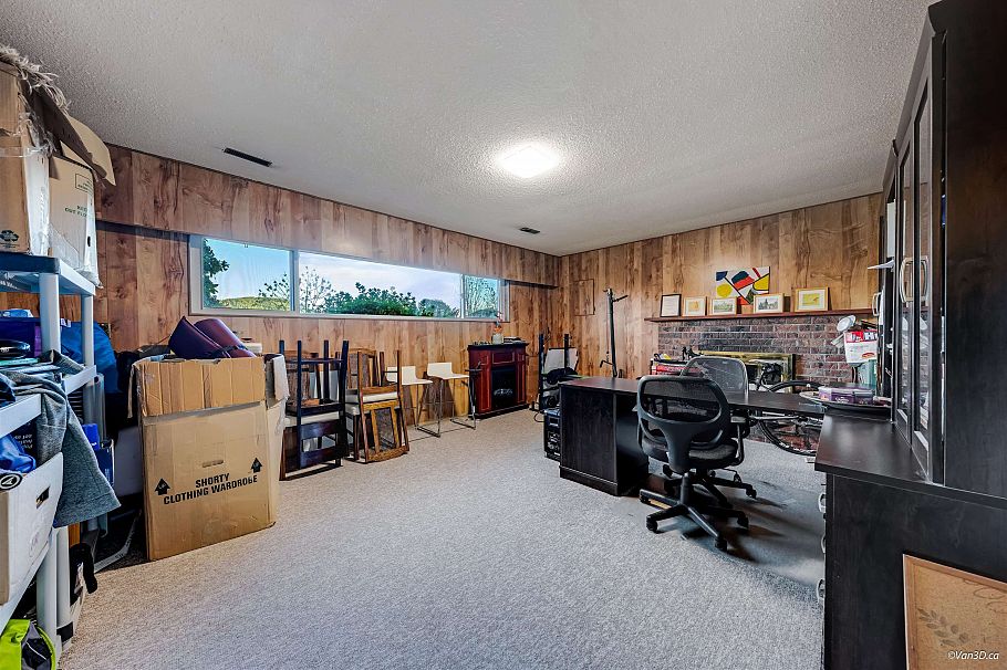 465 Felton Road North Vancouver, BC - 35