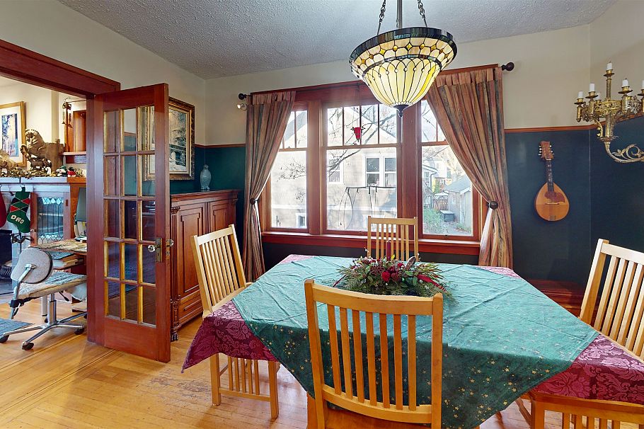 2340 Victoria Drive Vancouver, BC - 5