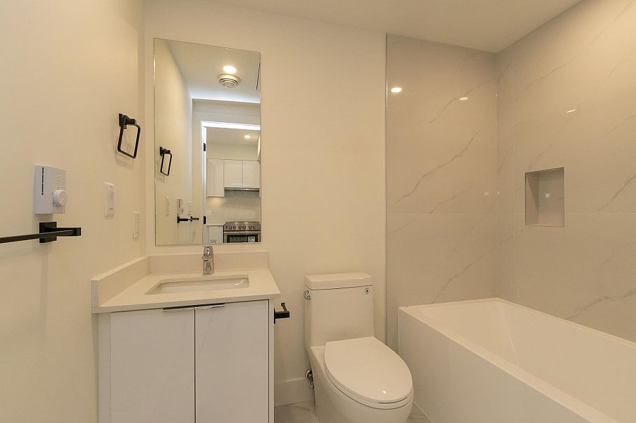 605 5399 JOYCE STREET, Vancouver BC V5R 4H3 Vancouver, BC - 16