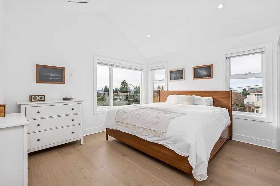 366 W Keith Road North Vancouver, BC - 22