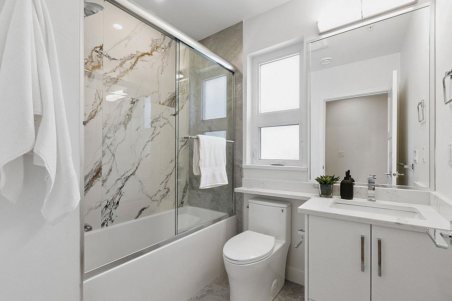 846 St. Denis Avenue North Vancouver, BC - 23