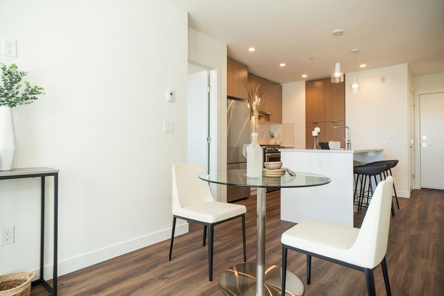 403 108 E 8th Street North Vancouver, BC - 30