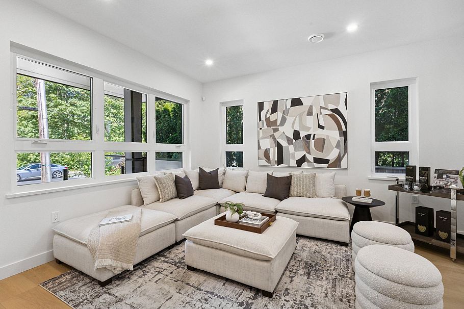 846 St. Denis Avenue North Vancouver, BC - 3