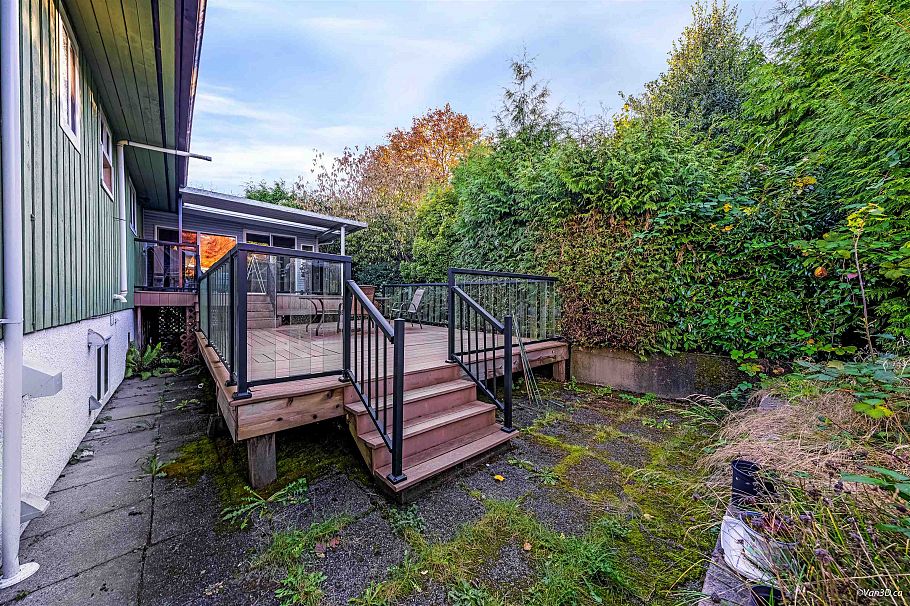 465 Felton Road North Vancouver, BC - 19