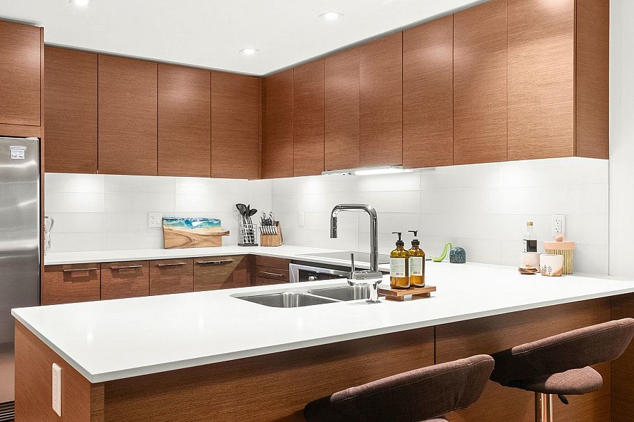 1503 111 E 13th Street North Vancouver, BC - 10