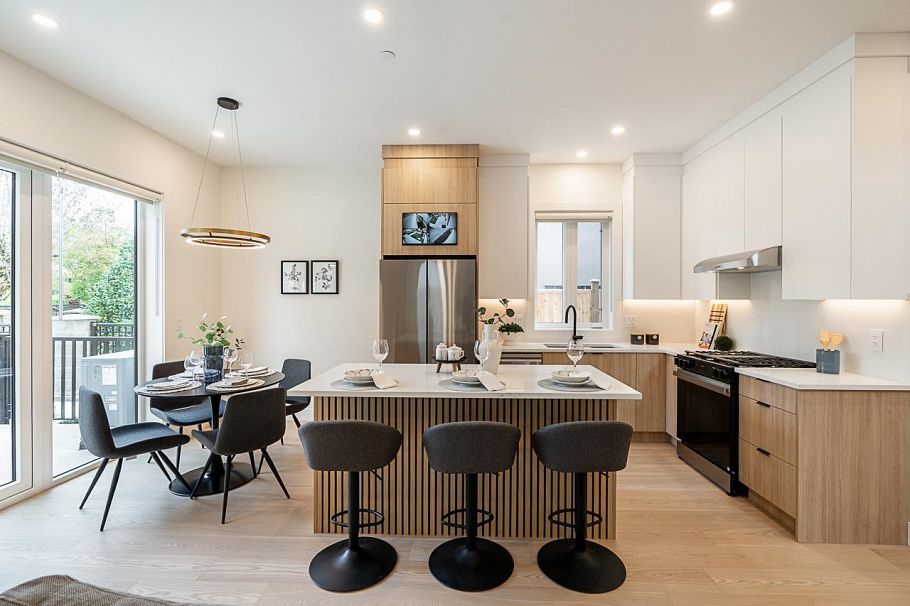 1 2248 E 48th Avenue Vancouver, BC - 7