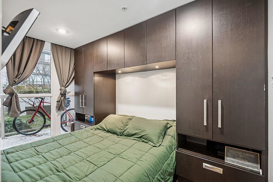 301 1055 Richards Street Vancouver, BC - 11