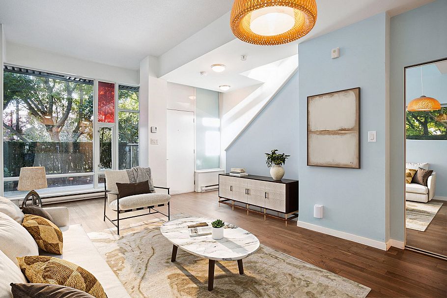 698 Citadel Parade Vancouver, BC - 1