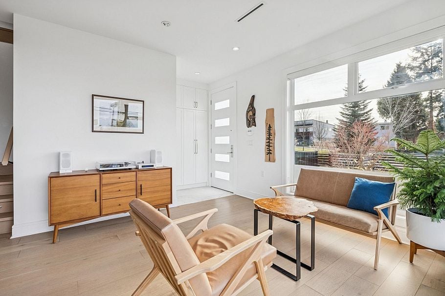 366 W Keith Road North Vancouver, BC - 4