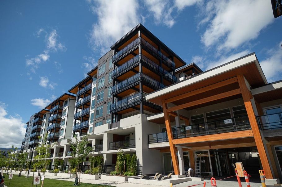 403 108 E 8th Street North Vancouver, BC - 1