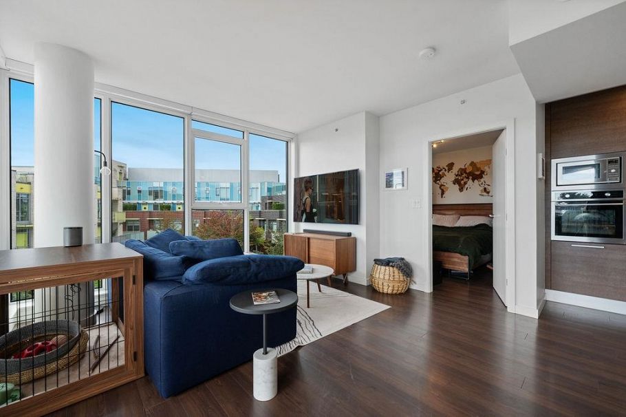 610 285 E 10th Avenue Vancouver, BC - 4