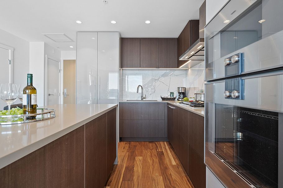 2004 1632 Lions Gate Lane North Vancouver, BC - 15