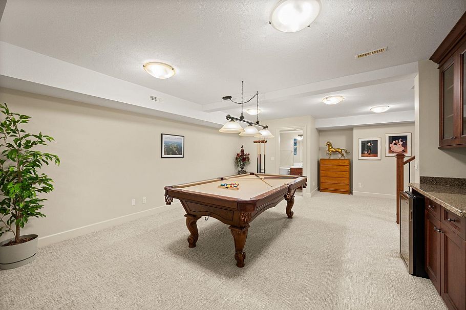 336 E 12th Street North Vancouver, BC - 29