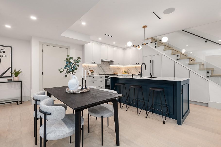 2 365 E 33rd Avenue Vancouver, BC - 9