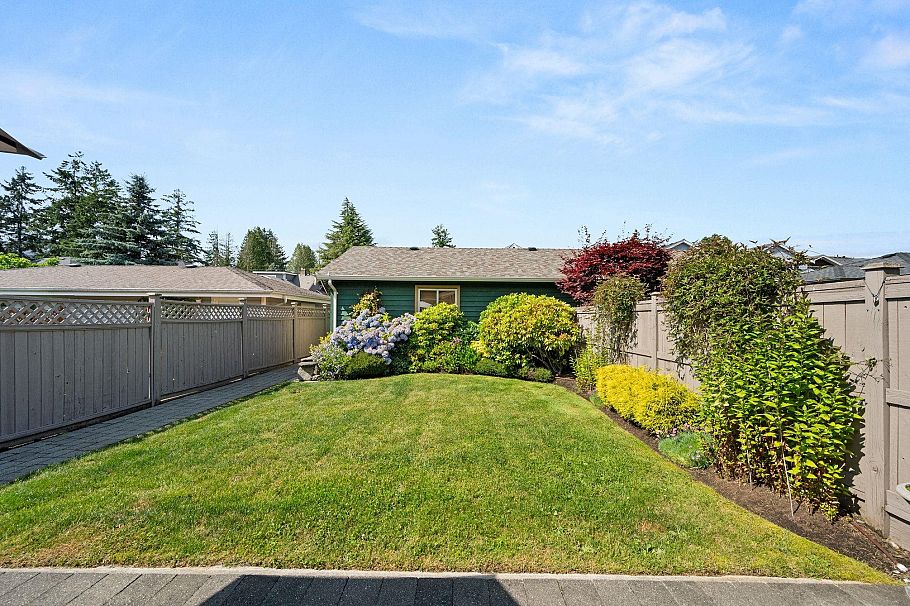 336 E 12th Street North Vancouver, BC - 38