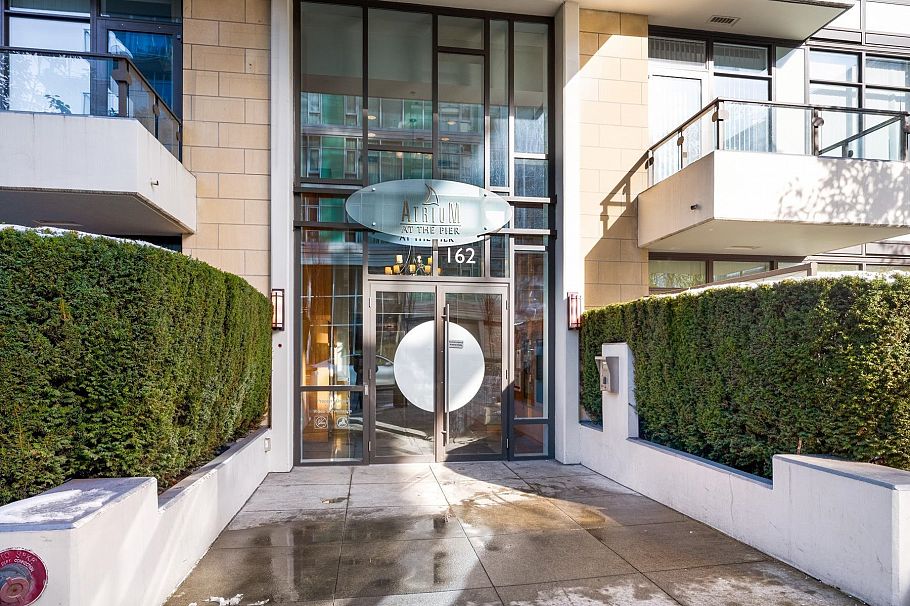 507 162 Victory Ship Way North Vancouver, BC - 5