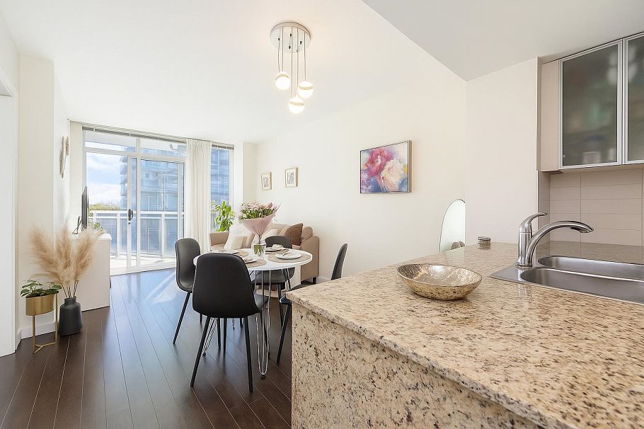 709 4078 Knight Street Vancouver, BC - 1