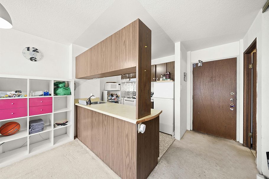 313 1330 Burrard Street Vancouver, BC - 10