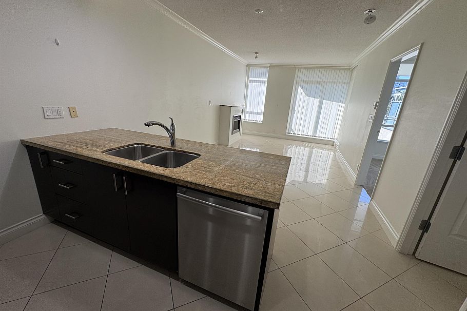 507 162 Victory Ship Way North Vancouver, BC - 30