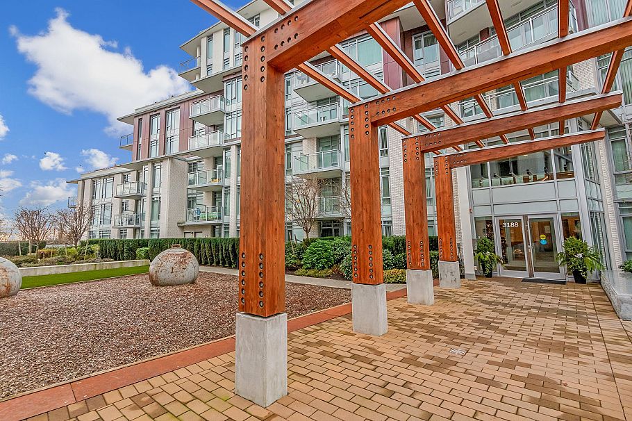 308 3188 Riverwalk Avenue Vancouver, BC - 2