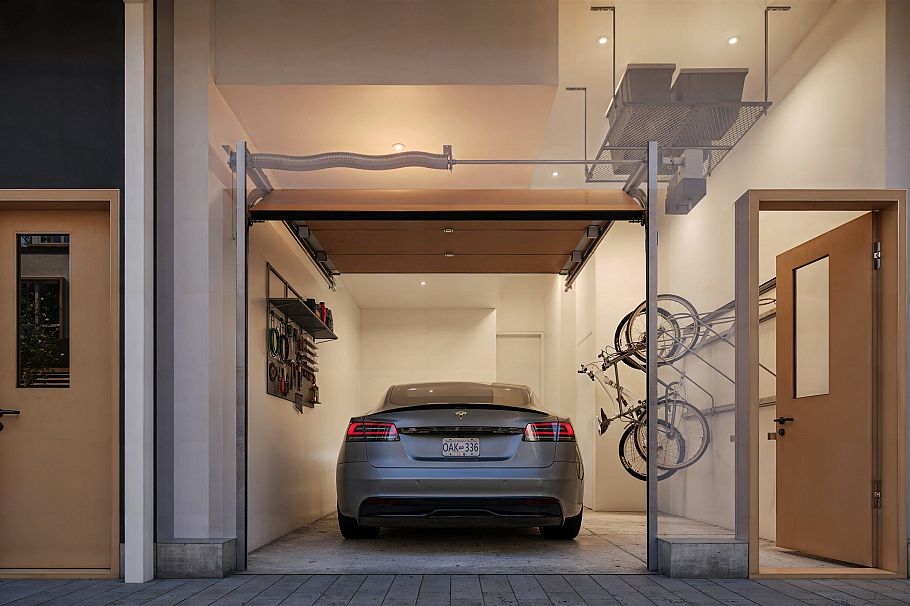 6562 Oak Street Vancouver, BC - 4