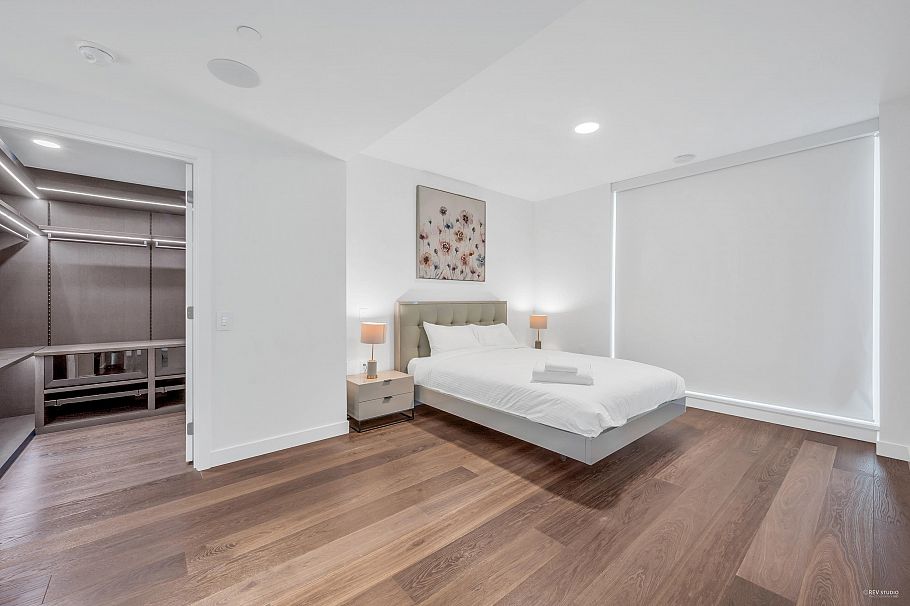 2001 620 Cardero Street Vancouver, BC - 17