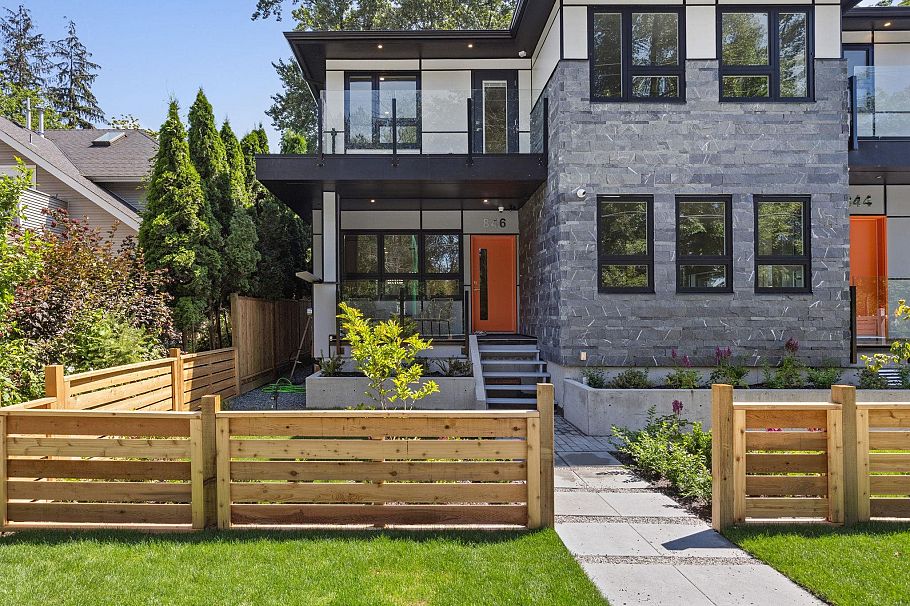 846 St. Denis Avenue North Vancouver, BC - 1