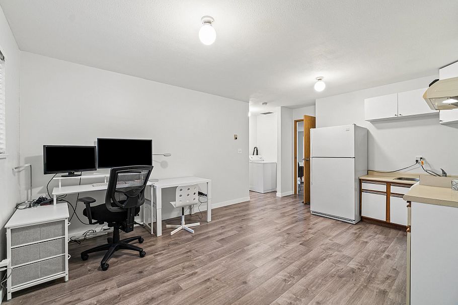 3529 Napier Street Vancouver, BC - 18