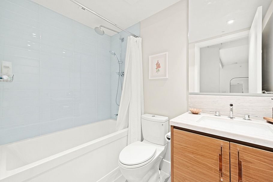 1503 111 E 13th Street North Vancouver, BC - 18