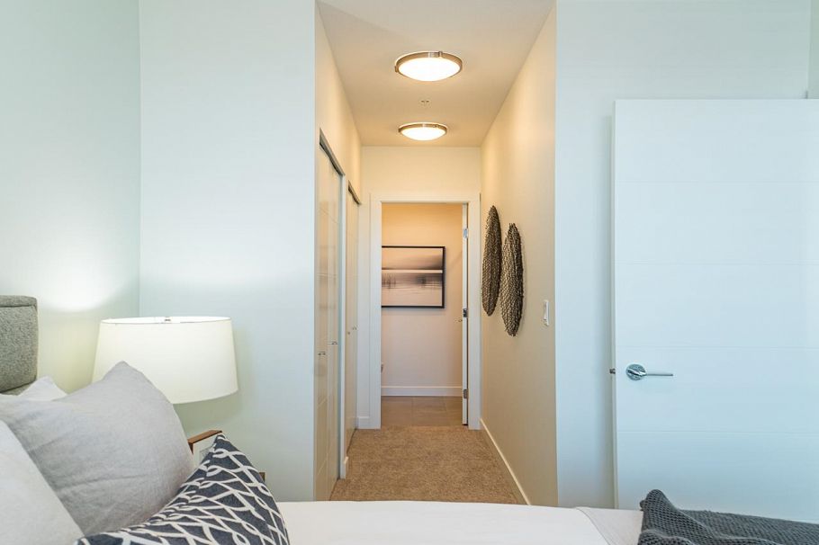 403 108 E 8th Street North Vancouver, BC - 31