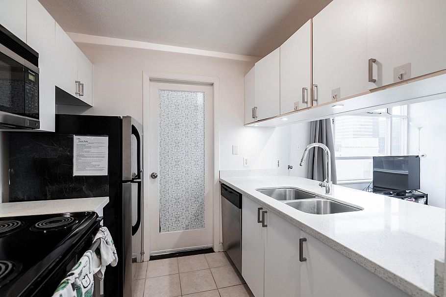 1409 438 Seymour Street Vancouver, BC - 13