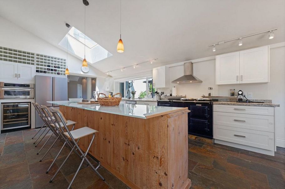 284 Sandringham Crescent North Vancouver, BC - 17