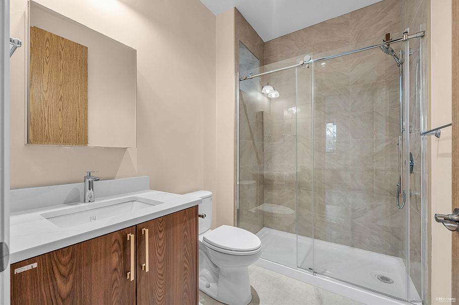 3522 W 27th Avenue Vancouver, BC - 26