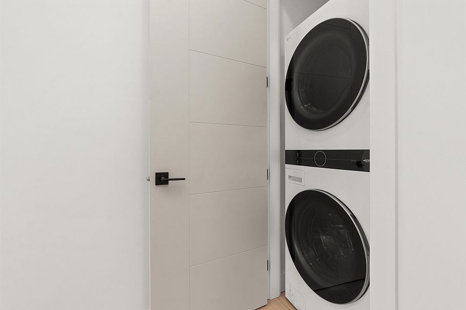 1 1822 E 14th Avenue Vancouver, BC - 17