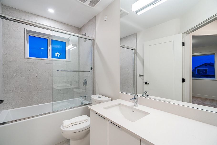 3535 Cambridge Street Vancouver, BC - 28