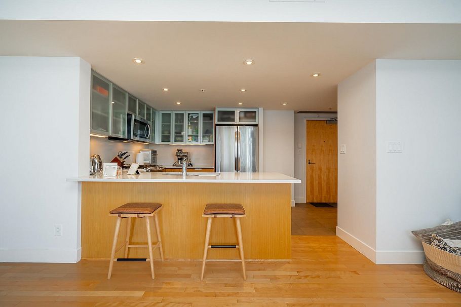 1904 1205 W Hastings Street Vancouver, BC - 3