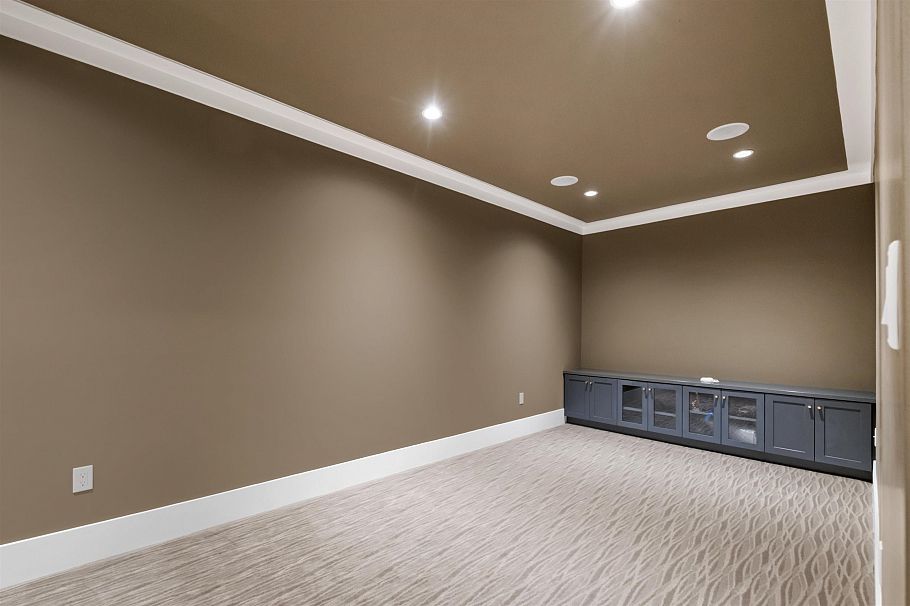 1033 Prospect Avenue North Vancouver, BC - 21